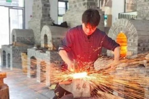 Ngành học chỉ tuyển 30 sinh viên/năm, miễn học phí, ra trường kiếm hàng chục triệu/tháng