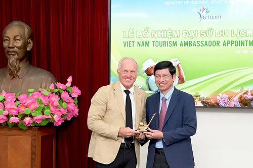 Huyền thoại goft làm Đại sứ du lịch cho Việt Nam