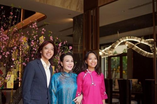 'Choáng' với căn biệt thự 300 tỷ xa hoa của danh hài Việt Hương