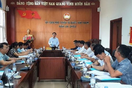 Duyệt văn kiện Đại hội Đảng bộ các xã: Pắc Ta, Nậm Sỏ