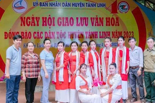 Thôn Chăm đổi thay