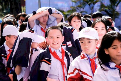 Đảm bảo cơ sở vật chất, giáo viên để tiếp nhận học sinh chuyển trường