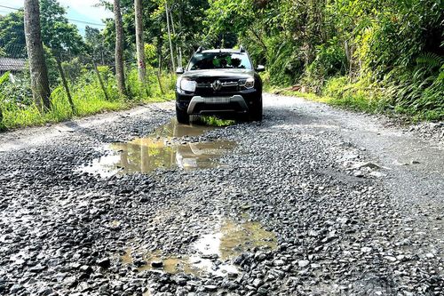 Cần tu sửa, nâng cấp tuyến đường từ Quốc lộ 4C vào trung tâm xã Thuận Hòa