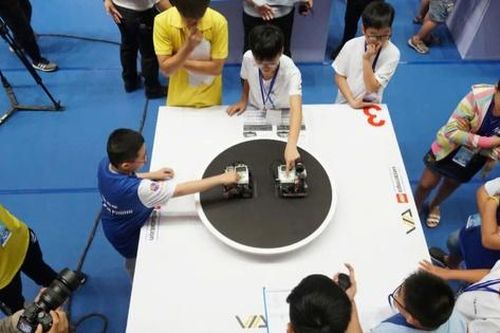 Gia Lai lần đầu tổ chức Robotacon mở rộng - sân chơi công nghệ cho học sinh phổ thông
