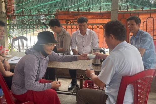 Đề nghị điều tra vụ tử vong sau ăn tiết canh