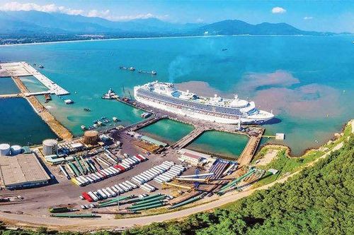 Thành phố Huế lần đầu tiên lọt top 10 địa phương tăng trưởng cao nhất