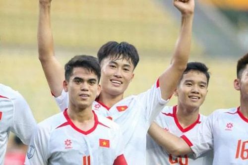 Thắng đậm U23 Lào, U23 Việt Nam tạm dẫn đầu bảng B