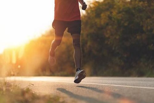 Người huyết áp cao có nên chạy bộ không?