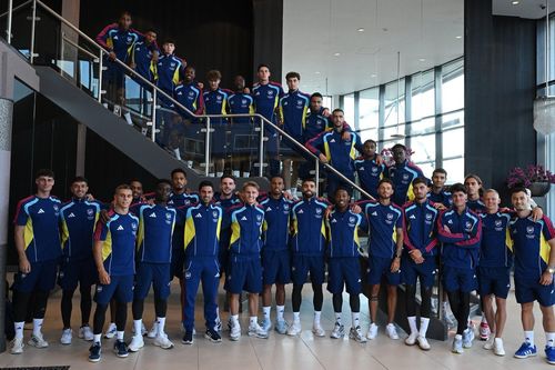 Arsenal đưa hai 'thần đồng' 15 tuổi du đấu