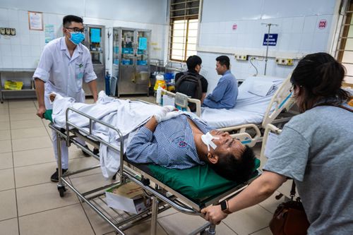 30 giây sinh tử của người sống sót trong vụ lật tàu ở Hạ Long