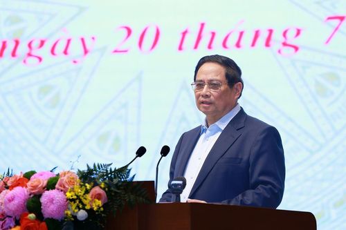 Thủ tướng yêu cầu chấm dứt nạn 'cò làm giấy tờ'