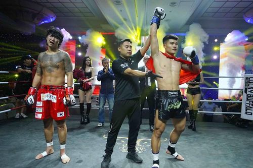 Hai võ sĩ Việt Nam giành chiến thắng tại sự kiện võ thuật Kickboxing & Muay Thai - Hotram Clash