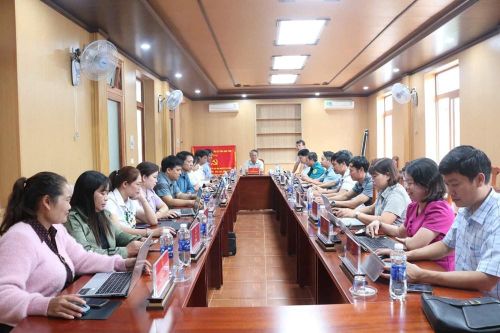 Quảng Ngãi: Không nhận hoa chúc mừng đại hội, xã Tu Mơ Rông kêu gọi góp cây giống giúp dân thoát nghèo