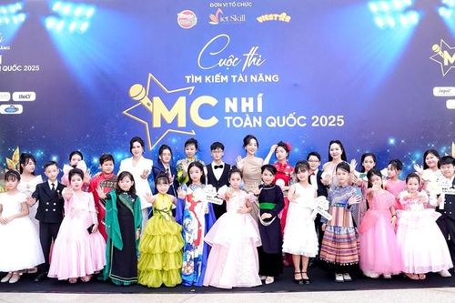 MC nhí toàn quốc 2025 gây ấn tượng với chủ đề 'Kỷ nguyên vươn mình'