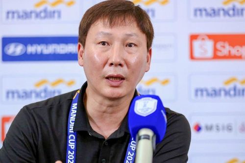 U23 Việt Nam nắm lợi thế, HLV Kim Sang Sik 'tung chiêu' mới