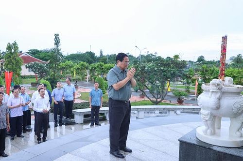 Thủ tướng tri ân sự hy sinh to lớn của các anh hùng, liệt sĩ