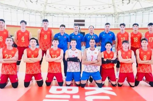 Đội tuyển bóng chuyền nam Việt Nam giành ngôi á quân chặng 2 giải SEA V.League 2025