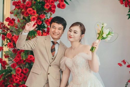 Visual vợ 'Ronaldo Việt Nam' sáng bừng khung hình