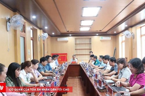 Không nhận hoa dịp đại hội, chỉ nhận cây giống cho người dân phát triển kinh tế