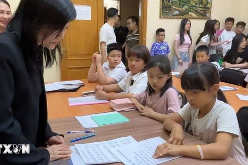 Kiều bào tại Nga duy trì sự kết nối với quê hương qua các lớp học tiếng Việt