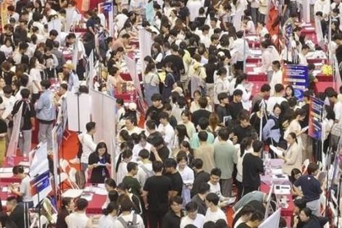 Doanh nghiệp giải tán toàn bộ bộ phận tiếp thị vì ứng dụng AI