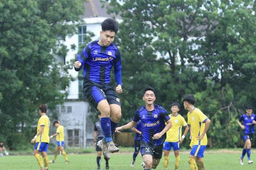 Nay Di Đan rực sáng, HAGL thắng tưng bừng 5-1