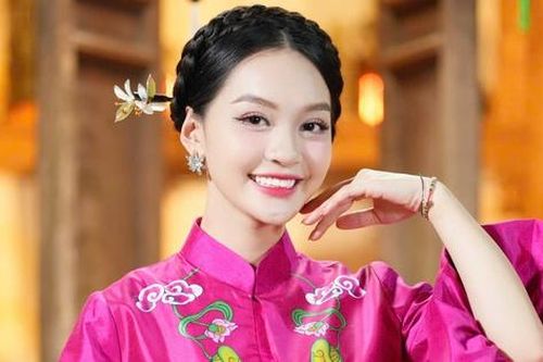 'Cô gái Quan họ' Minh Ngọc cùng dân ca tỏa sáng tại sân chơi âm nhạc quốc tế