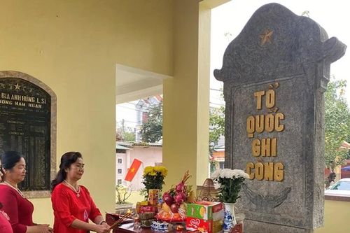 Khúc tráng ca tháng bảy