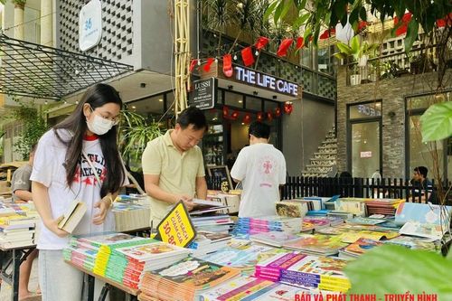Lan tỏa văn hóa đọc ở 'Hội sách kí lô'