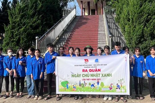 Tuổi trẻ Lào Cai ra quân hưởng ứng Ngày Chủ nhật xanh và Ngày cao điểm chung tay xây dựng nông thôn mới