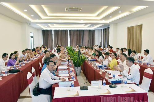 Hội thảo quốc gia 'Nữ giới trong thực hiện giáo dục và bảo vệ quyền con người'
