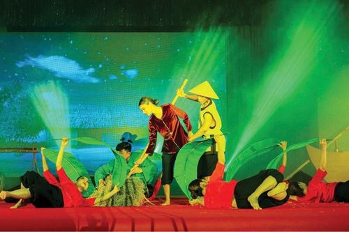 Vũ điệu mới của múa Huế