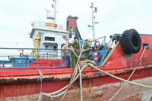 Siết chặt an toàn đường thủy, không cấp phép cho tàu rời bến khi bão số 3 áp sát