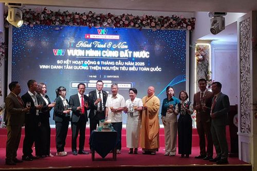 Cộng đồng tình nguyện Việt Nam (VNV): Hành trình 8 năm kết nối yêu thương, dựng xây cộng đồng bền vững