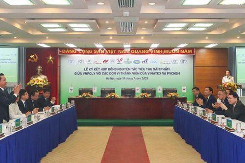 Petrovietnam - Vinatex tạo sự bền vững trong chuỗi cung ứng 'hóa chất - xơ sợi - dệt may'