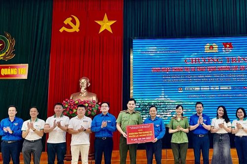 Hành trình về nguồn, tri ân và sẻ chia của tuổi trẻ CAND tại Quảng Trị