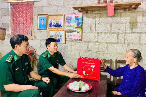 Sao xanh tỏa sáng vùng biên cương