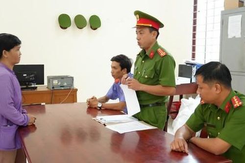 Người phụ nữ lén mở két sắt trộm 400 triệu đồng của người quen