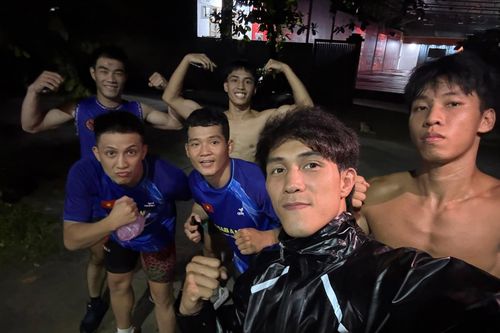 Nguyễn Trần Duy Nhất giúp 3 học trò vô địch MMA Việt Nam