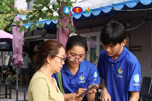 Chiến sĩ Mùa Hè Xanh hỗ trợ các trung tâm hành chính công trên địa bàn TP.HCM