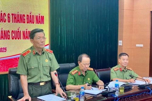 Công an Thủ đô 'Đoàn kết - Dân chủ - Kỷ cương - Trách nhiệm - Đột phá - Phát triển'