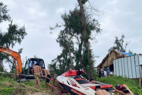 Đặc khu Cô Tô tranh thủ từng giờ chống bão
