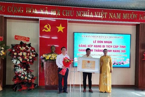 TP Đà Nẵng: Đón nhận Bằng xếp hạng di tích 'Danh lam thắng cảnh Hang Dơi'