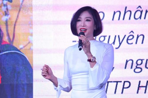 Bí quyết khỏe đẹp tuổi U50 của hoa khôi Thu Hương