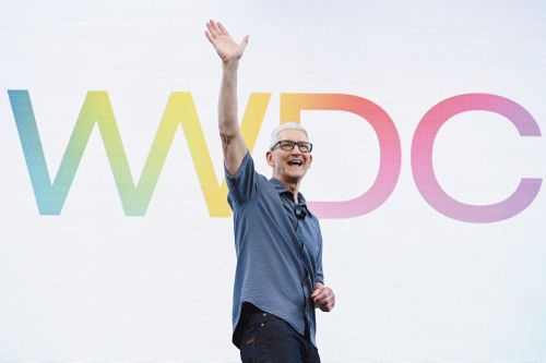 Tim Cook gặp khó