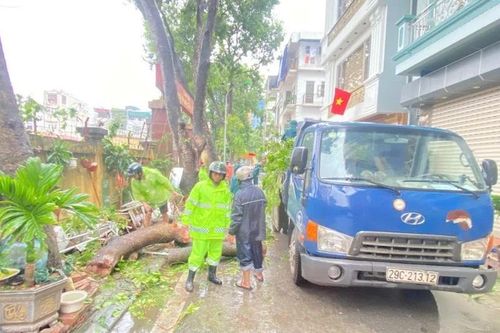 Các xã, phường tại Hà Nội sẵn sàng ứng phó với mưa bão