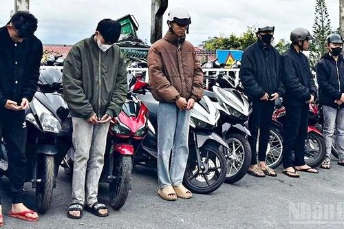 Lâm Đồng: Xử lý nhóm 'quái xế' gây náo loạn ở Quảng trường Lâm Viên Đà Lạt
