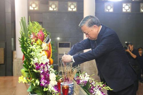Tổng Bí thư Tô Lâm tiễn biệt Giáo sư Nguyễn Bửu Triều
