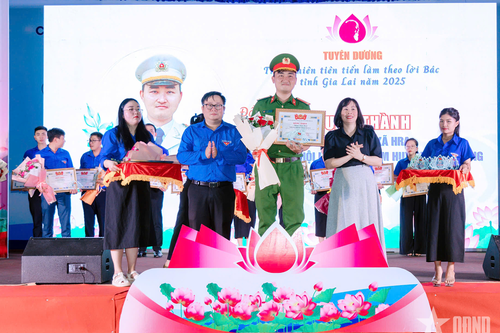 Trung úy Lê Tuấn Thành và tinh thần hành động vì cộng đồng - Bài 1: Gieo mầm tri thức, lan tỏa yêu thương