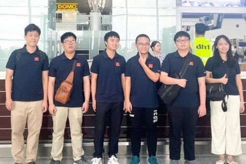 Hai nam sinh quê Hà Tĩnh xuất sắc đạt Huy chương Vàng Olympic Toán học Quốc tế năm 2025